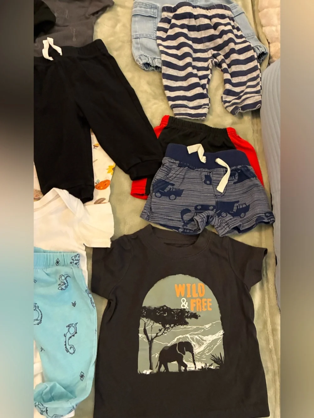 Mixed Baby Boy Sizes Newborn - 6 Months Clothing Lot - Multicolor 28 Pieces - Picture 2 of 7